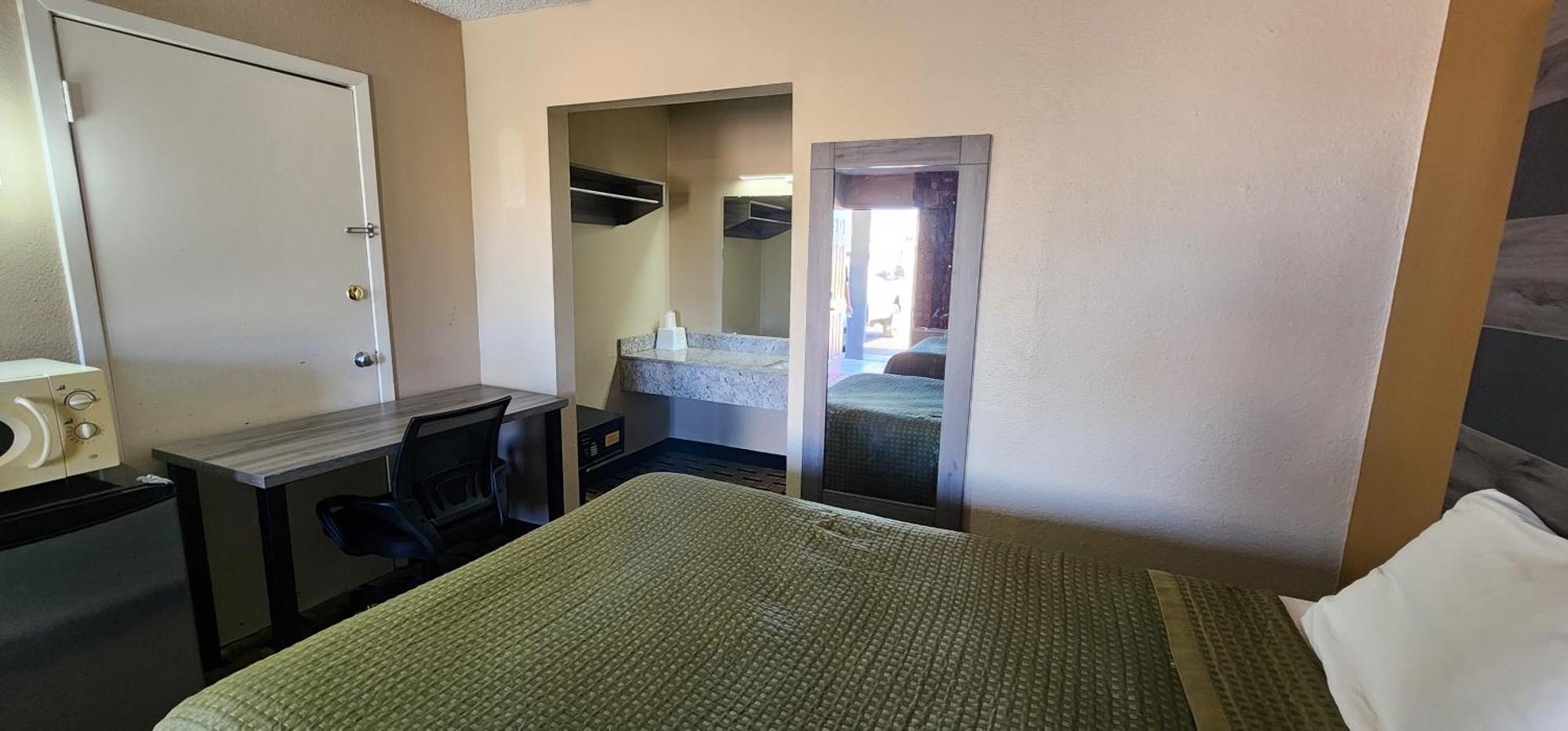 Super 7 Inn Midland Kültér fotó